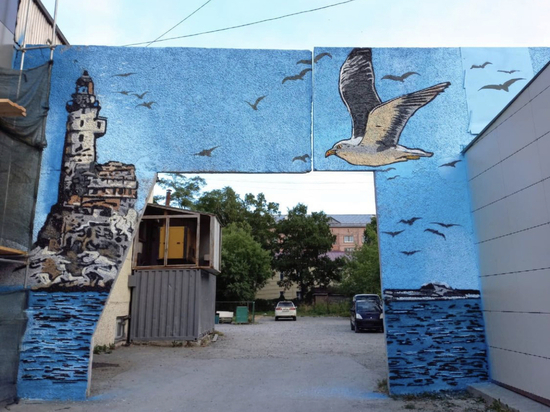 Художник нарисовал новую птичку в Южно-Сахалинске
