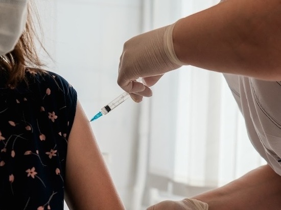 В Астраханской области прививки сделали 57% взрослого населения