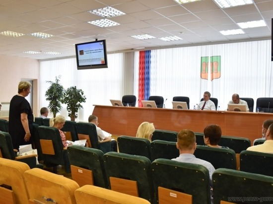В Пензе почти 900 школьникам окажут помощь при подготовке к 1 сентября