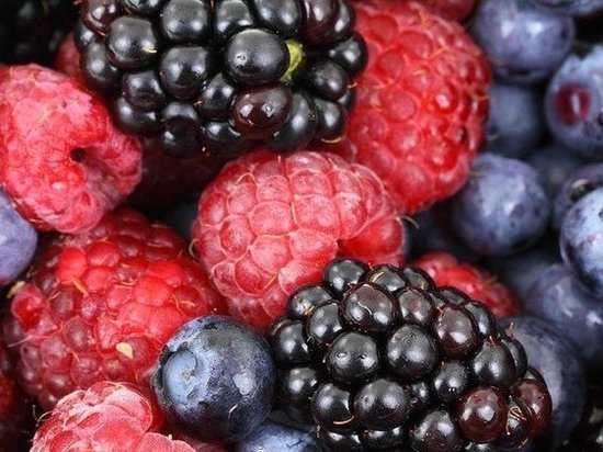 Гастроэнтеролог Бережная предупредила о риске отравления ягодами