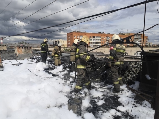 Один человек пострадал и трое эвакуированы: подробности пожара на Красноармейском проспекте в Туле