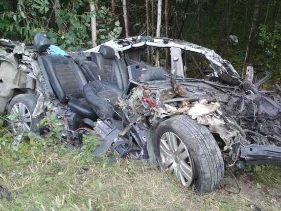 Водитель VW Passat погиб при столкновении с грузовиком в Чувашии