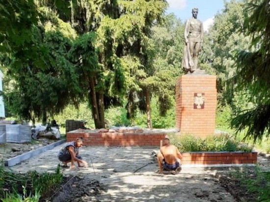 В Белгородской области ремонтируют памятники и обелиски