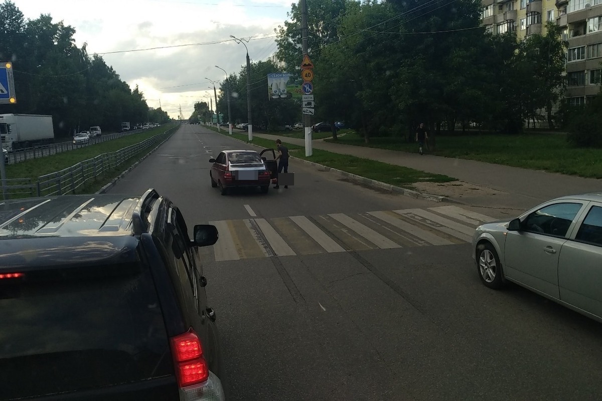 На рижской сбили 3 человек. Сбили человека на Паши Савельевой. Проскочить между. ЧП В Твери ул Паши Савельевой.