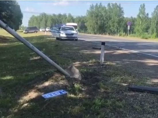 В Зиминском районе пострадало два человека в ДТП с маршруткой