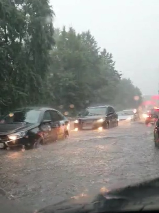 Кемерово затопило после града с дождем