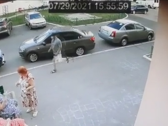 В Курске полиция разыскивает повредившего чужое авто мужчину