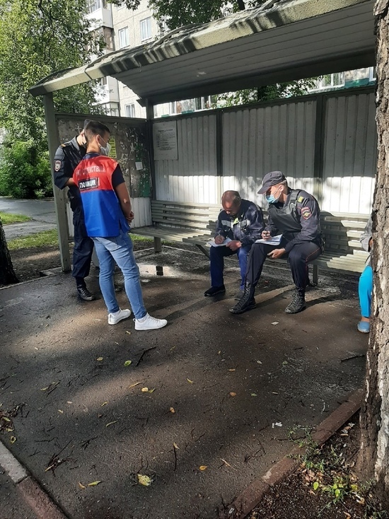 Одномоментно полицейские задержали кузбассовца сразу за два нарушения