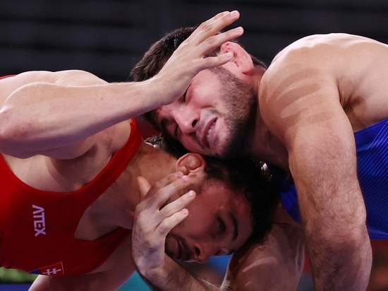 Югорский борец Артур Найфонов поборется за олимпийскую бронзу