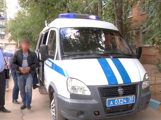  Мужчина ограбил престарелую маму покойного друга