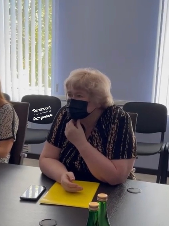 Астраханкам предложили перейти на другую работу, чтобы стать мамами