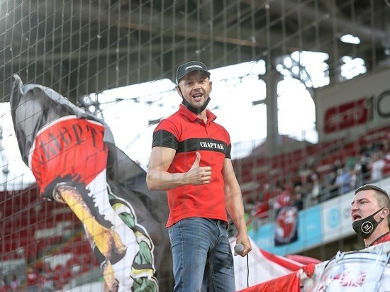 &laquo;Цирк уродов открыл двери&raquo;: реакция фанатов на скандал в &laquo;Спартаке&raquo;