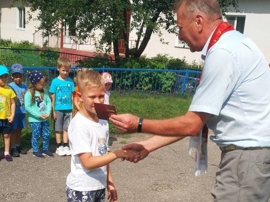 Пензенским юным спортсменам вручили значки ГТО