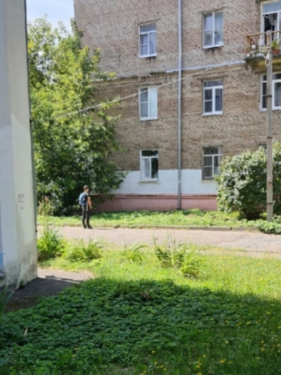 Ярославец спас ребенка от падения из окна