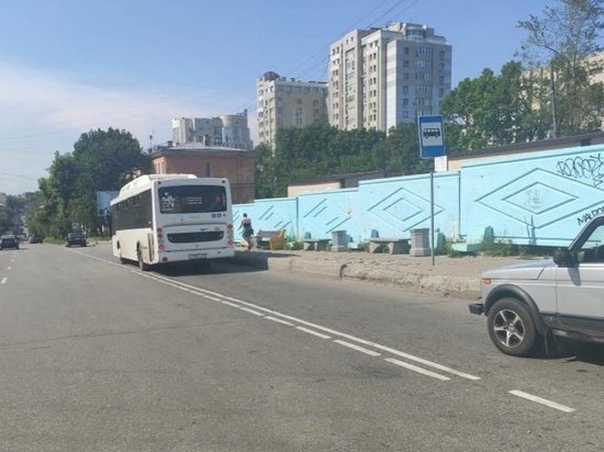 На мэрию Хабаровска подали в суд за плохую автобусную остановку