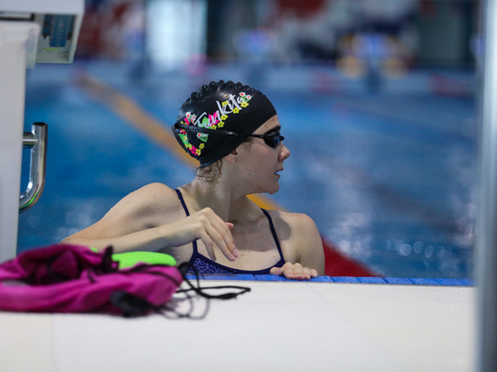 Паралимпийская сборная по плаванию тренируется на Сахалине