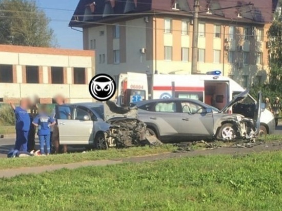 В Пензе три машины пострадали в жестком ДТП