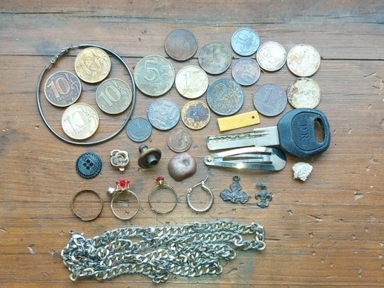 По словам искателей, им удается неплохо зарабатывать на отдыхающих-растеряшах