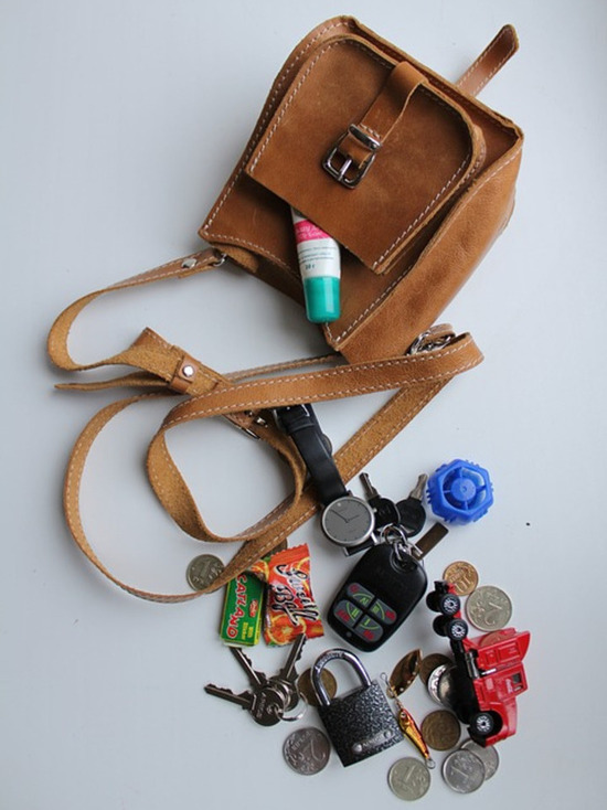 Смолянка оставила борсетку без присмотра, чем тут же воспользовался вор