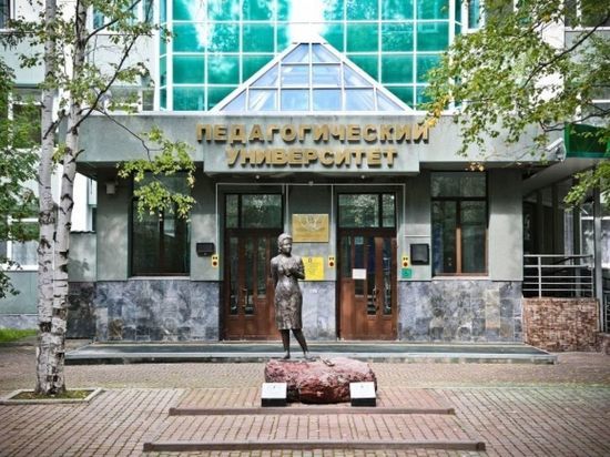 В СурГПУ зачислили абитуриентов по особой и целевой квотам