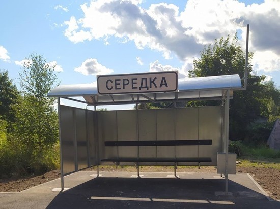 Автобусные остановки отремонтировали в Псковском районе