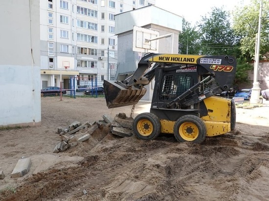 В Серпухове продолжается благоустройство дворов