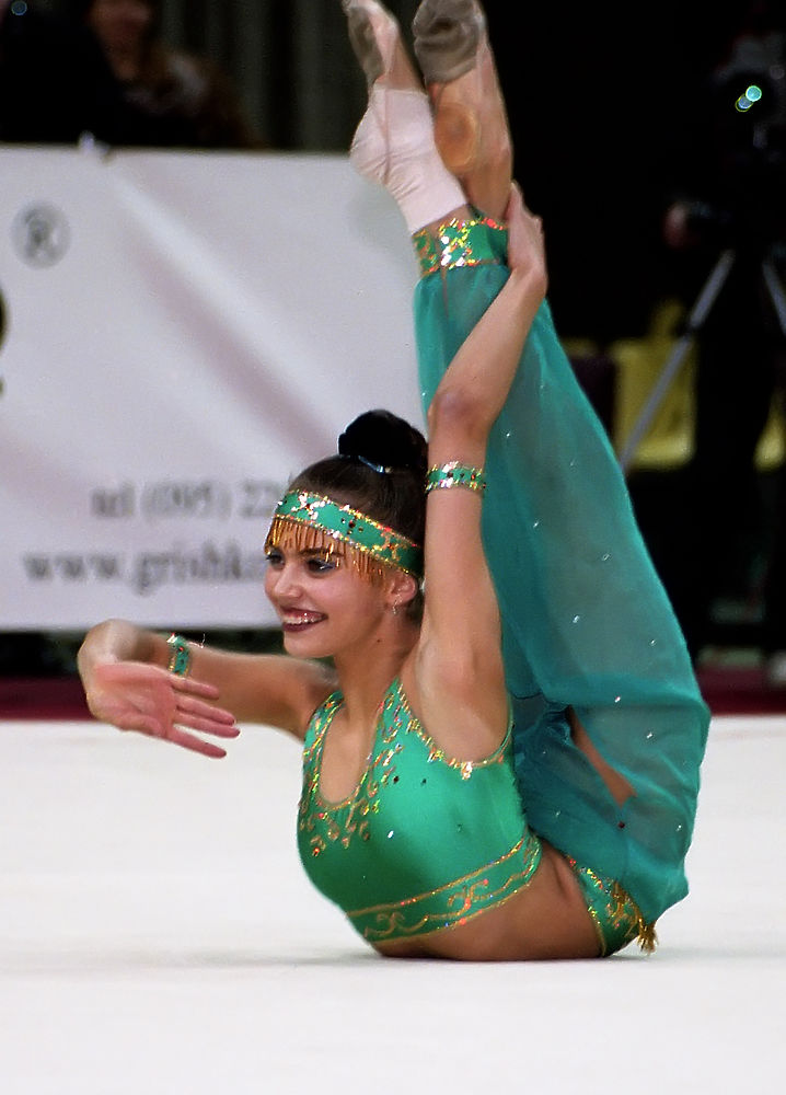 Алина Кабаева заступилась за российских гимнасток: архивные снимки спортсменки