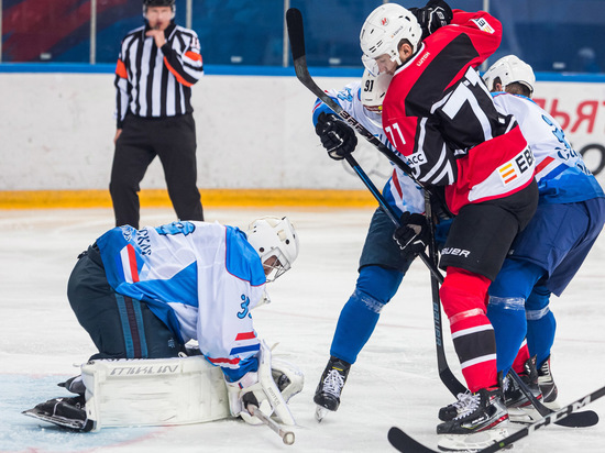 Хоккейный “Металлург” из Новокузнецка обыграл “ЦСК ВВС” на Кубке LADA