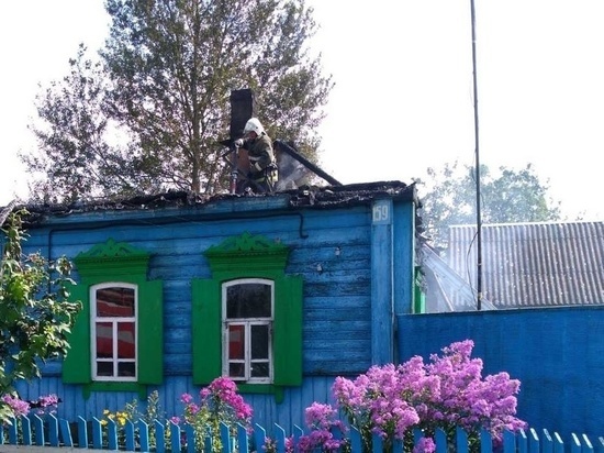 При пожаре жилого дома в Климовском районе пострадал человек
