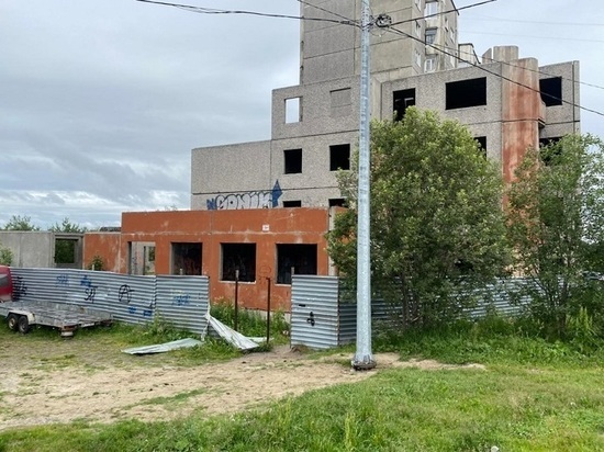 Народный фронт добивается обеспечения безопасности заброшенных зданий в Мурманске