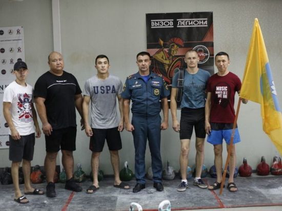 Калмыцкие спасатели взяли бронзу соревнований по гиревому спорту в ЮФО