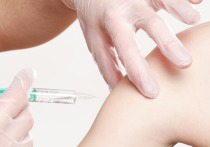 Такая вакцинация в Штатах идёт уже практически на протяжении месяца с 13 июля