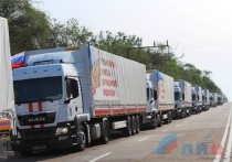 Сегодня, 12 августа, три автомобиля гуманитарного конвоя от МЧС России заехали в Луганск