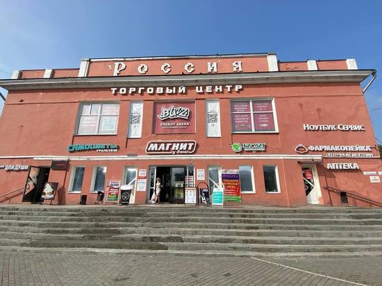 Мэрия Барнаула не намерена благоустраивать площадь возле ТЦ «Россия»