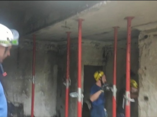 В Краснодаре продолжают ликвидировать последствия пожара в доме, где взорвался газ