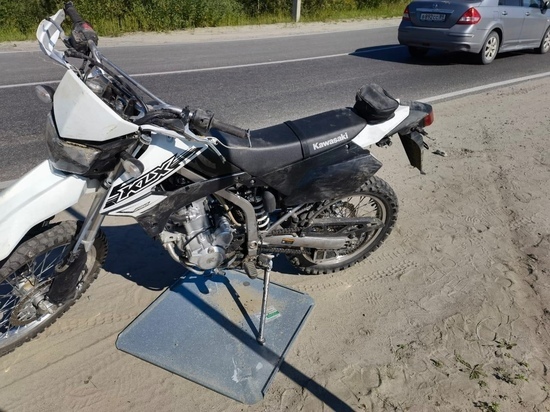 Мотоциклист врезался в дорожный знак и получил травмы в Ноябрьске