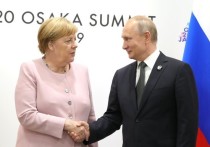 Ангела Меркель, которая после сентябрьских выборов в Германии уйдет из «большой политики», едет прощаться с Владимиром Путиным: Берлин и Кремль подтвердили ее визит 20 августа, после чего канцлер отправится на Украину