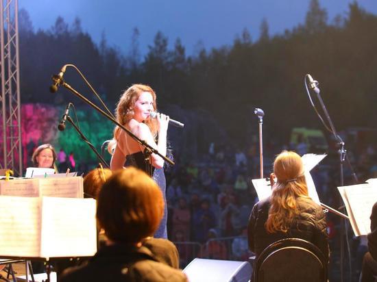 Российская кинозвезда Екатерина Гусева сорвала овации в Карелии