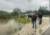 В Анапе продолжают устранять последствия обрушившегося на Черноморское побережье циклона