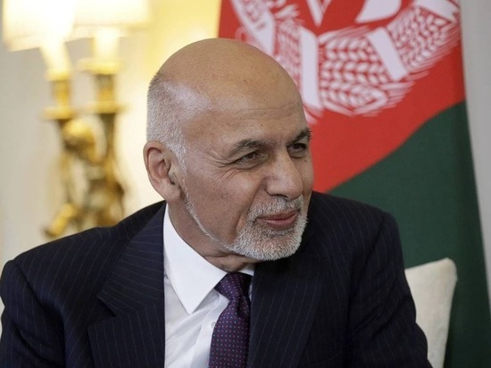 Президент Афганистана бежал из страны