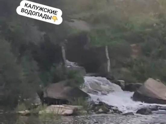 Звезда КВН Борщева нашла в Калуге водопад "ароматных" сбросов
