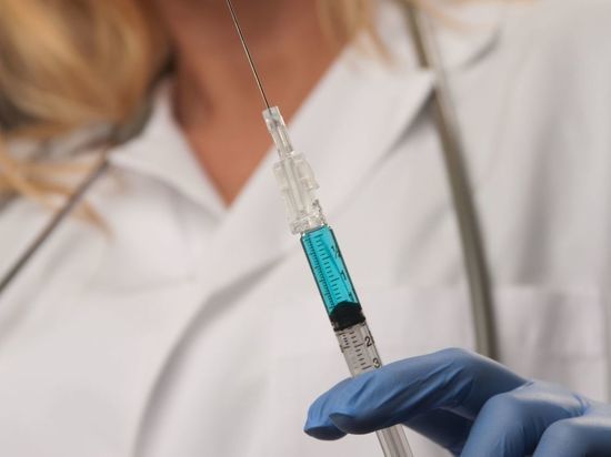 Петербуржцы объяснили, почему не хотят вакцинироваться