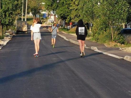 В брянском поселке Ивановка впервые появились тротуары