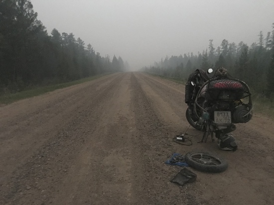 Пожалел, что медведи на Колыме не съели: байкер-путешественник на полуживом мотоцикле продолжает путь до Ямала