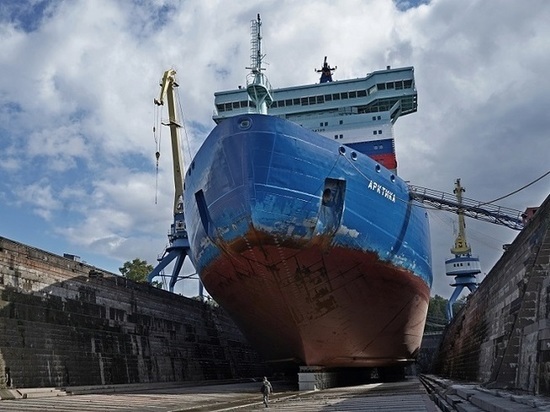 Ледокол «Арктика» проходит ремонт на Кронштадтском морском заводе