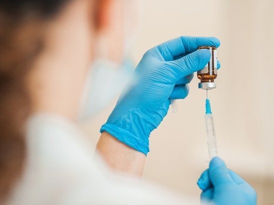 Только в одном пункте вакцинации за неделю привились три тысячи жителей Мурманской области