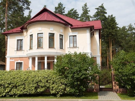 Самый дорогой особняк продается в Барнауле почти за 100 млн рублей