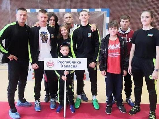Гиревики из Хакасии успешно выступили на соревнованиях в Кузбассе