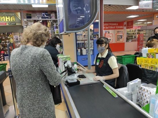 На Дону только 40% работников торговли привились от коронавируса