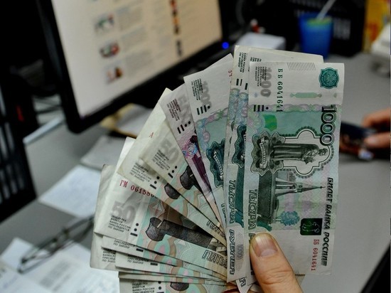 Названы вакансии с зарплатой от 100 тысяч рублей в регионах